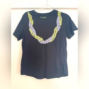 mahina made lei pili tee black small